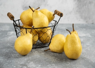 نهال گلابی بیروتی